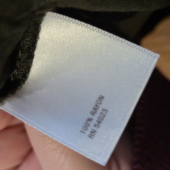 Green skirt - Picture 6 of 7